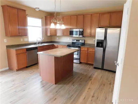 537 E Brooke Dr, Monroe, OH 45050 photo 3