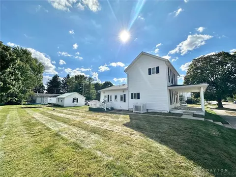 139 E Walnut St, Saint Paris, OH 43072 photo 9