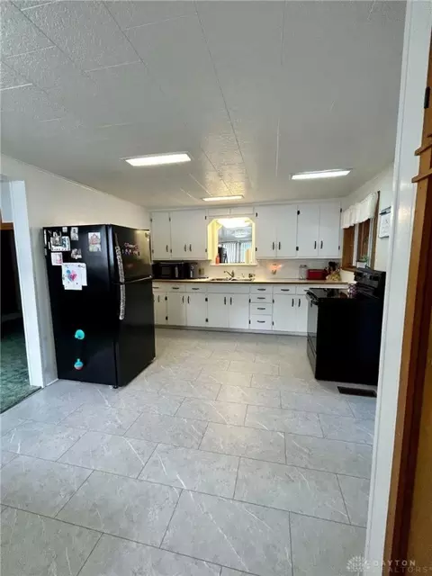 139 E Walnut St, Saint Paris, OH 43072 photo 16