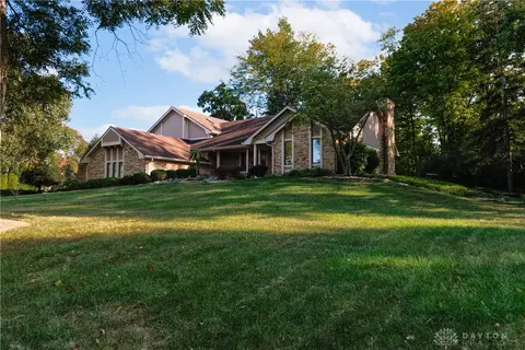 218 Quiet Meadow Ln, Dayton, OH 45459