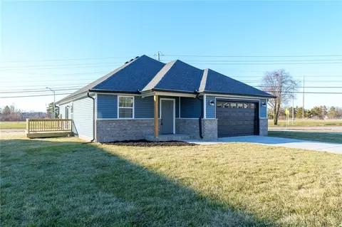 1565 Montgomery Ave, Fairborn, OH 45324
