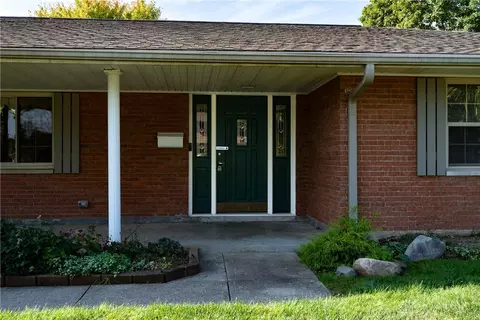 1370 Carrilon Woods Dr, Centerville, OH 45458 photo 5