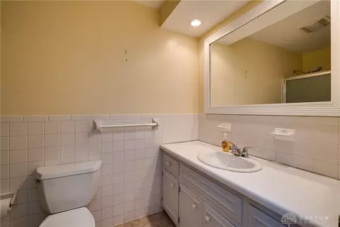 1370 Carrilon Woods Dr, Centerville, OH 45458 photo 27