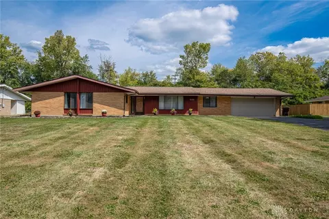 956 Stover Dr, Wilberforce, OH 45384