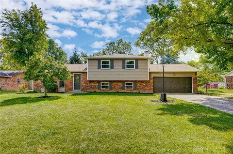 7433 Princess Ct, West Chester, OH 45069