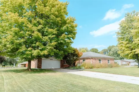 2960 Outlook Ct, Dayton, OH 45434