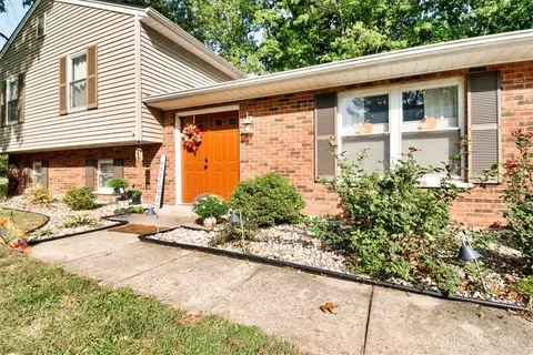 4284 Wuebold Ln, Cincinnati, OH 45245 photo 2