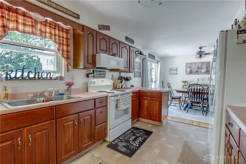 2451 Upper Valley Pike, Springfield, OH 45504 photo 34