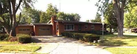 3933 Robertann Dr, Dayton, OH 45420