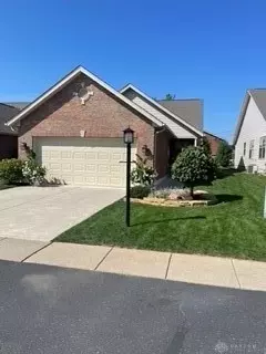 803 Carriage Ln, Trenton, OH 45067