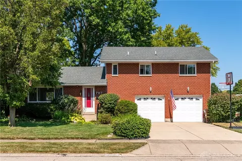 797 Lovetta Ave, Kettering, OH 45429