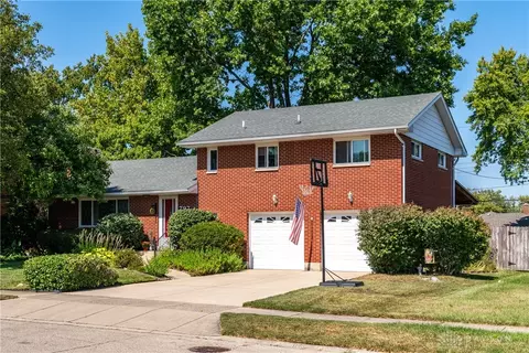 797 Lovetta Ave, Kettering, OH 45429 photo 2