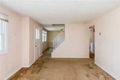 2700 Edna Ln, Springfield, OH 45503 photo 7