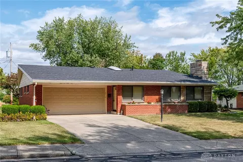 825 Cushing Ave, Kettering, OH 45429