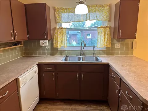 3577 Miller Rd, Springfield, OH 45502 photo 17