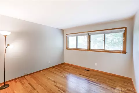 1341 E David Rd, Dayton, OH 45429 photo 14