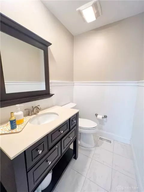121 Forest Ave, Wyoming, OH 45215 photo 27