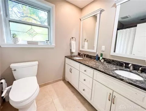 121 Forest Ave, Wyoming, OH 45215 photo 31