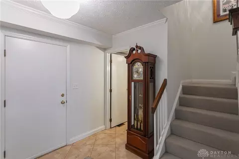 6101 Single Tree Ln, Centerville, OH 45459 photo 3