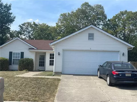 1 Shawnee Ct, Franklin, OH 45005