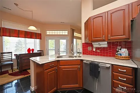 6740 Adena Cir, Maineville, OH 45039 photo 16