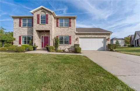 415 Elk Ct, Brookville, OH 45309