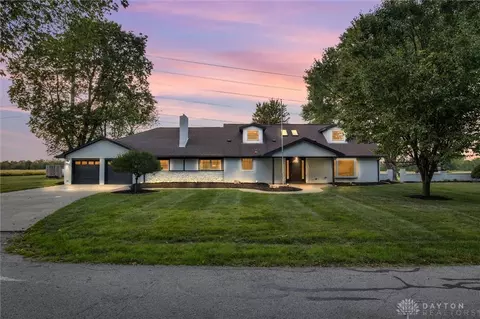 1161 Spring Valley Alpha Rd, Xenia, OH 45385