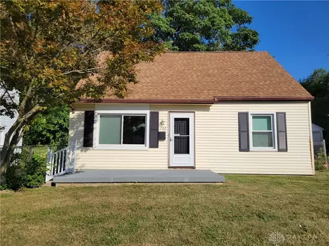 702 Allenwood Ct, Dayton, OH 45420