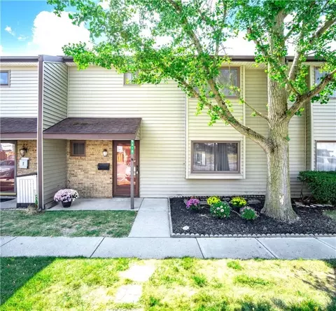 3310 Vanquil Trl, Dayton, OH 45449