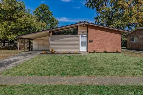 9 Mario Dr, Dayton, OH 45426