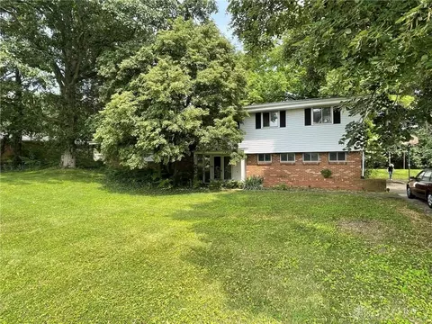 5578 Hugh Dr, Dayton, OH 45459