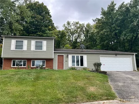 2916 Warbler Way, West Carrollton, OH 45449