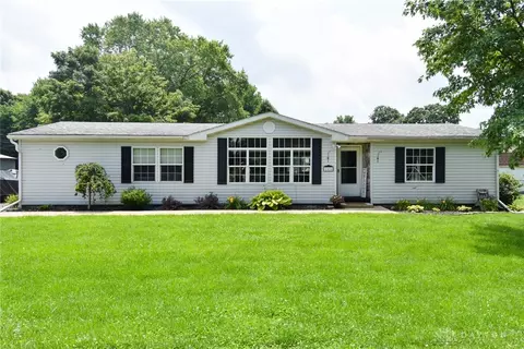 166 S Walnut St, Somerville, OH 45064