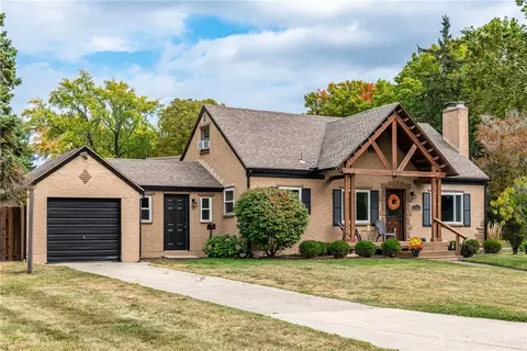3910 Lefevre Dr, Kettering, OH 45429