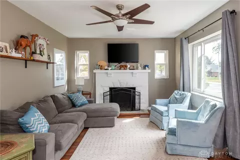 3910 Lefevre Dr, Kettering, OH 45429 photo 6