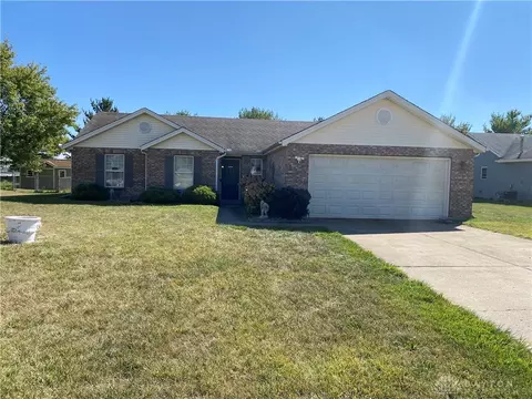 360 Ridgeview Ln, Monroe, OH 45050