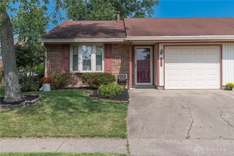 9541 Arboridge Ln, Miamisburg, OH 45342