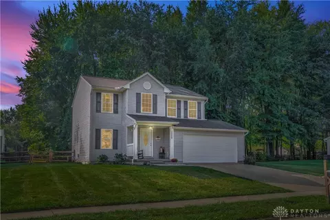 1529 Thornberry Rd, Amelia, OH 45102