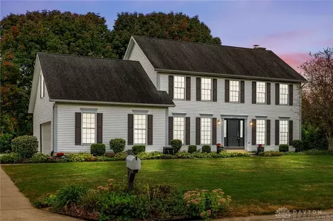 1600 Fox Run, Troy, OH 45373