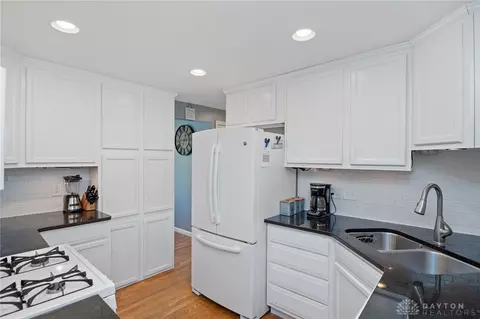 2421 Kellerman Ave, Cincinnati, OH 45237 photo 3