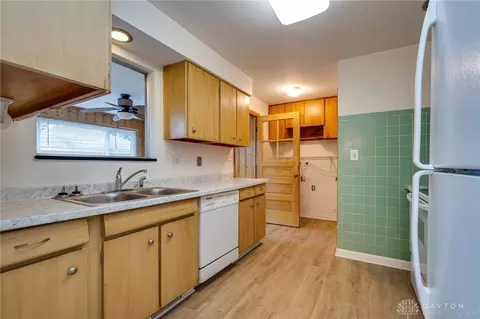 3884 Gardenview Pl, Dayton, OH 45429 photo 13