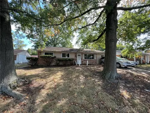 10910 Newmarket Dr, Colerain Township, OH 45251