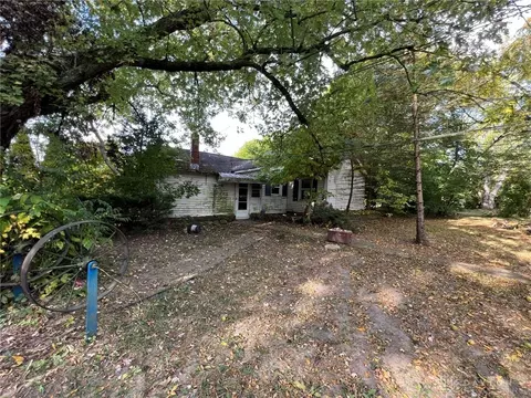 5121 Eaton Lewisburg Rd, Lewisburg, OH 45338