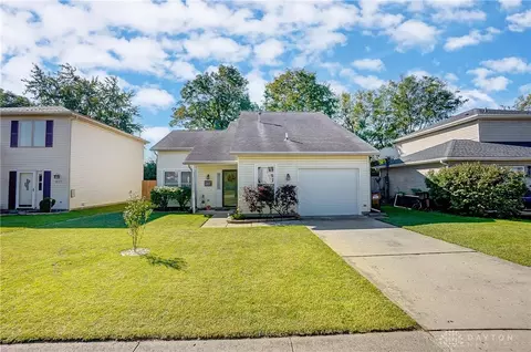 265 Fields Dr, Xenia, OH 45385