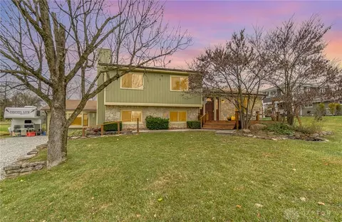 8609 S Brown School Rd, Vandalia, OH 45377