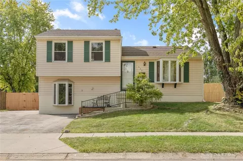 430 Neal Dr, Englewood, OH 45322