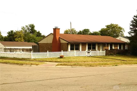 305 Cambridge Dr, Fairborn, OH 45324