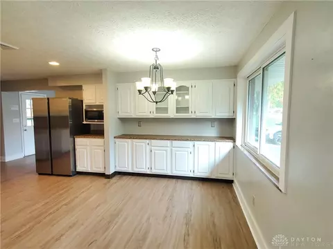 965 Donson Dr, Kettering, OH 45429 photo 8