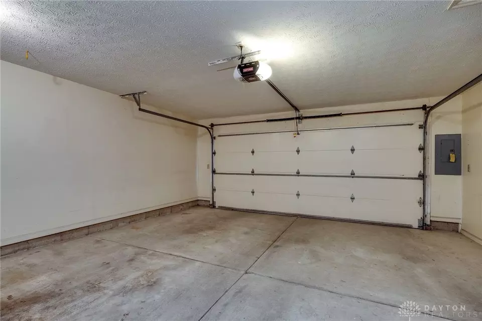  1345 Donson Cir, Dayton, OH 45429 photo 44