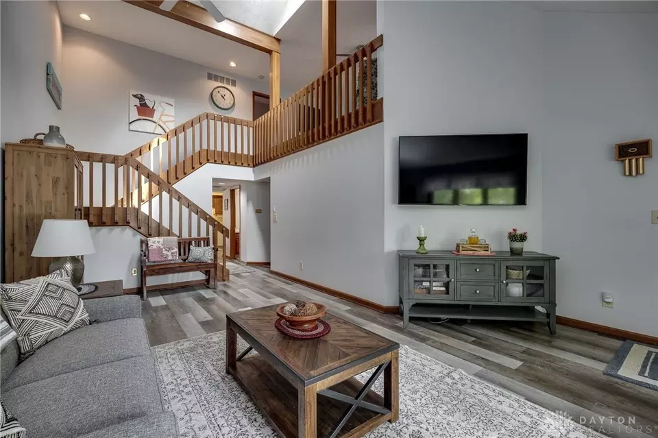  1345 Donson Cir, Dayton, OH 45429 photo 8